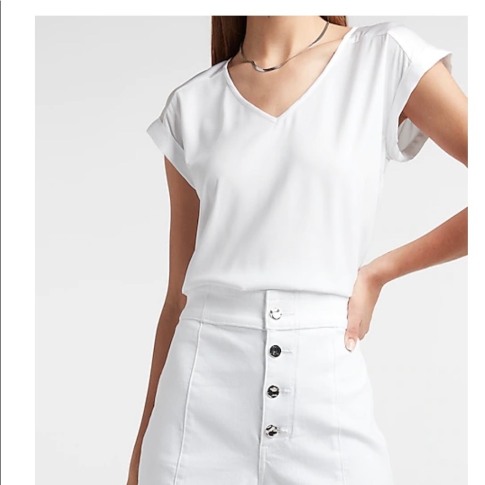 Express | Off-White V-Neck Gramercy Tee
